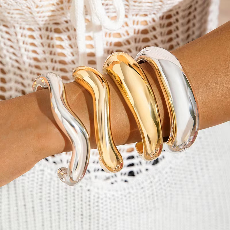 The FORMES Cuff — Sculptural Bracelet