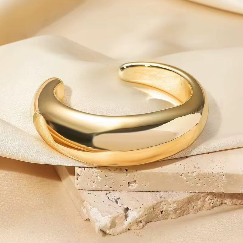The FORMES Cuff — Sculptural Bracelet