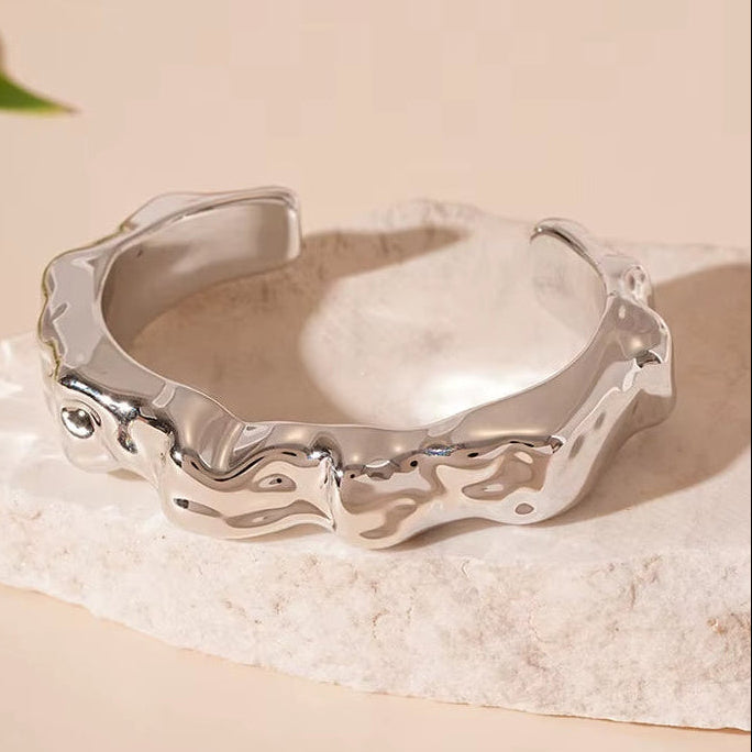 The FORMES Cuff — Sculptural Bracelet
